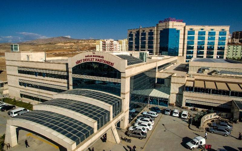Siirt Eğitim ve Araştırma Hastanesi’nde Doktor İstifaları Siirt Eğitim ve Araştırma Hastanesi doktor istifaları ile gündeme geldi.